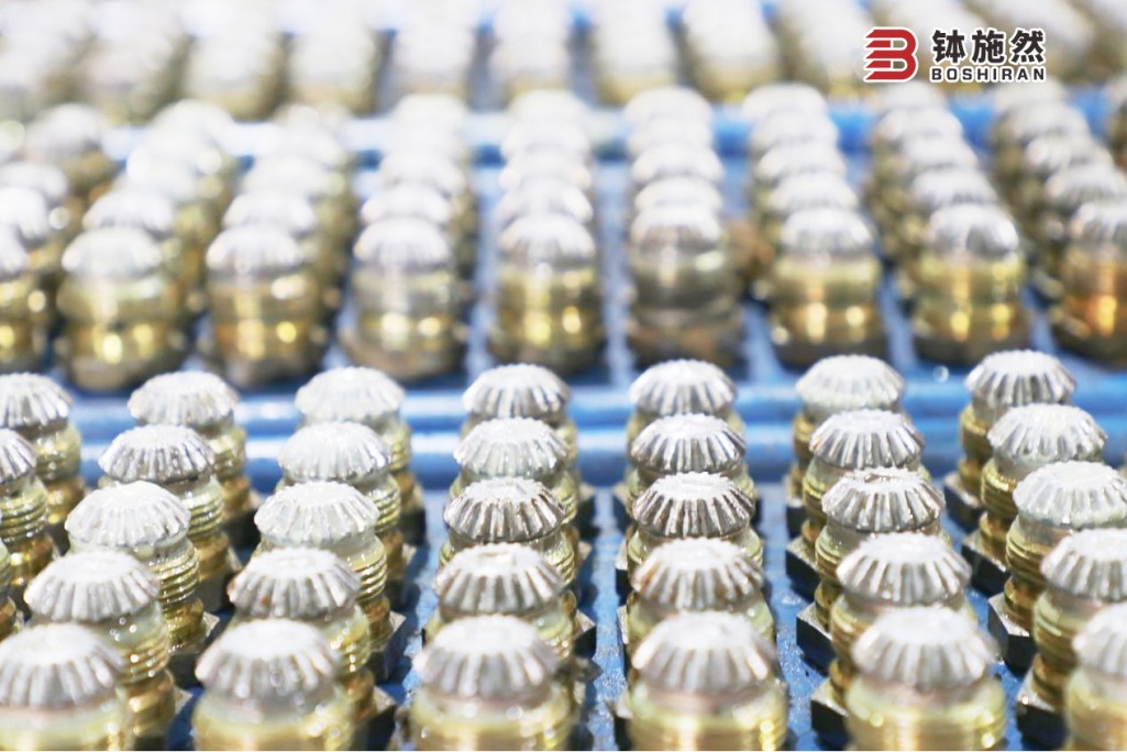 Enter the workshop! Cotton pickers usher in the peak period of returning to the factory for maintenance and maintenance, vigorously improving the level of agricultural mechanization